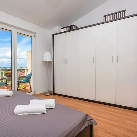 アパート Andor - Lux, Two Beautiful Terraces With Sea & Sunset View マカルスカ
