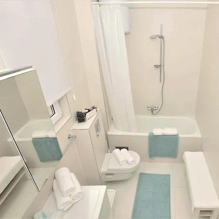 Апартаменти Andor - Lux, Two Beautiful Terraces With Sea & Sunset View Макарська